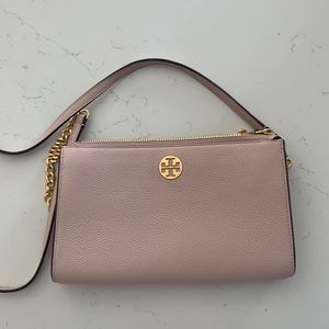 Tory Burch Everly leather crossbody in light pink
